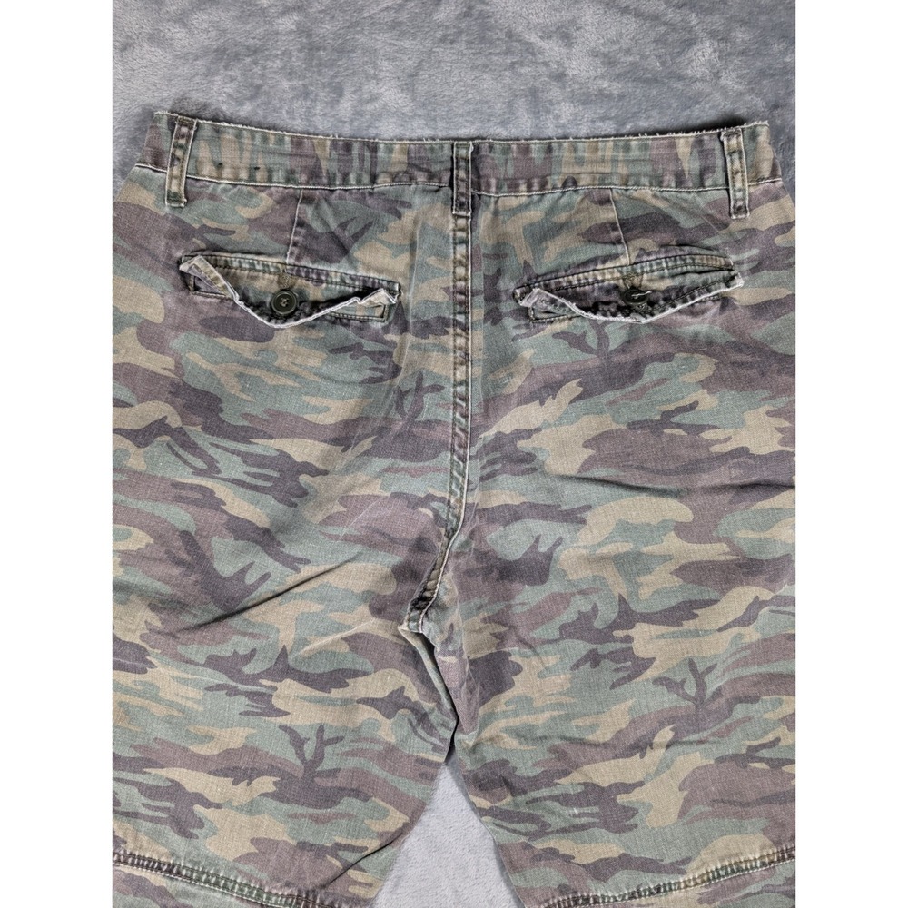 Fashion Bug Camo Cargo Capri Pants Size 14 Distressed Y2K Utility Mid Rise - Picture 4 of 13